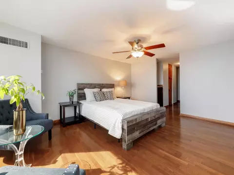 Bedroom - 360 E Randolph St #3902, Chicago, IL 60601 photo 3 of 3
