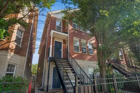 667 W Division St #3C, Chicago, IL 60610