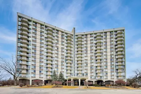 40 N Tower Rd #4F, Oak Brook, IL 60523