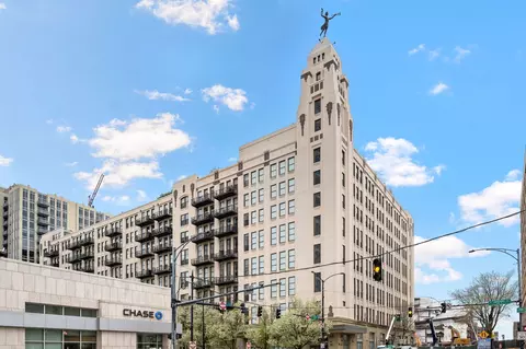 758 N Larrabee St #628, Chicago, IL 60654
