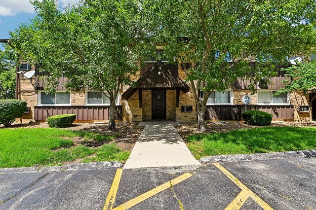 2220 Arbor Cir #25, Downers Grove, IL 60515
