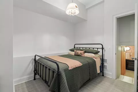 Bedroom - 111 E Bellevue Pl, Chicago, IL 60611 photo 5 of 6