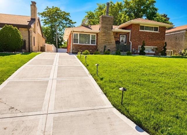 17112 Whittier Ave, Hazel Crest, IL 60429
