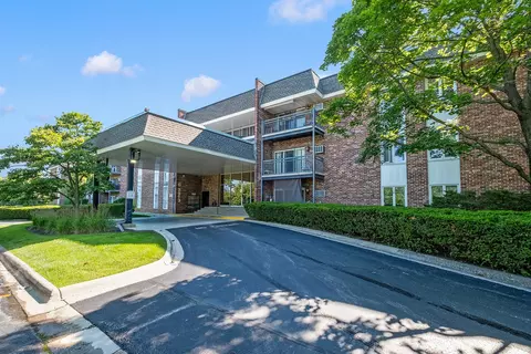 3913 Saratoga Ave #G-204, Downers Grove, IL 60515