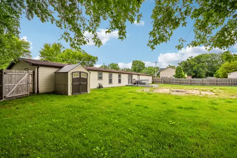 Exterior - 197 E Cermak Rd, Braidwood, IL 60408 photo 5 of 7