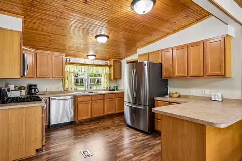 Kitchen - 197 E Cermak Rd, Braidwood, IL 60408 photo 3 of 5
