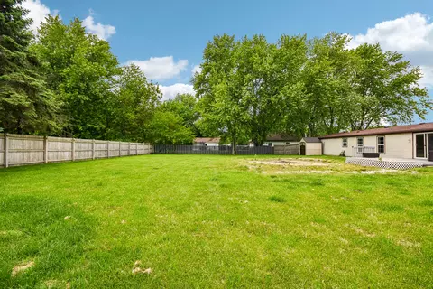 Exterior - 197 E Cermak Rd, Braidwood, IL 60408 photo 7 of 7