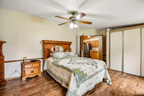 Bedroom - 197 E Cermak Rd, Braidwood, IL 60408 photo 3 of 6