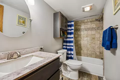 Bath - 197 E Cermak Rd, Braidwood, IL 60408 photo 2 of 4