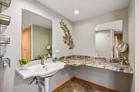 Bath - 197 E Cermak Rd, Braidwood, IL 60408 photo 1 of 4