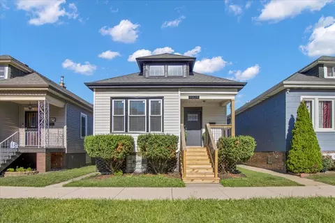 9824 S Escanaba Ave, Chicago, IL 60617
