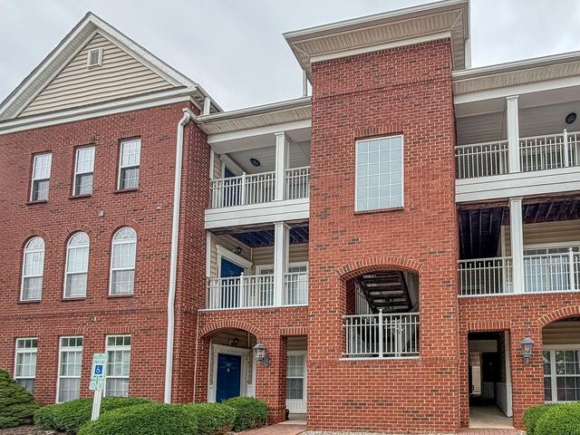 1903 N Lincoln Ave #220, Urbana, IL 61801
