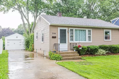 204 N Elroy Ave, Bartlett, IL 60103 photo 2