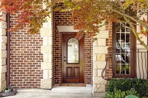 Entry Way - 2895 Keystone Rd, Northbrook, IL 60062 photo 8 of 9