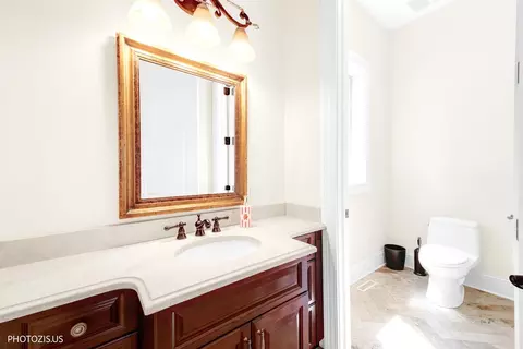 Bath - 2895 Keystone Rd, Northbrook, IL 60062 photo 1 of 11