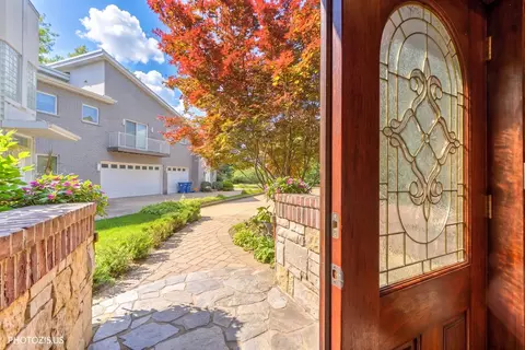 Entry Way - 2895 Keystone Rd, Northbrook, IL 60062 photo 9 of 9
