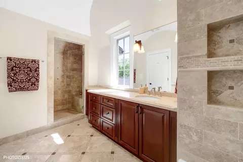 Bath - 2895 Keystone Rd, Northbrook, IL 60062 photo 10 of 11