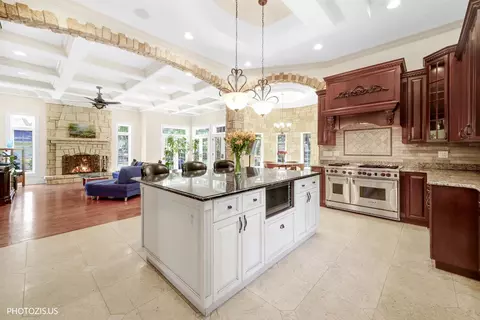 Kitchen - 2895 Keystone Rd, Northbrook, IL 60062 photo 1 of 10