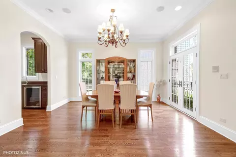 Dining - 2895 Keystone Rd, Northbrook, IL 60062 photo 3 of 6