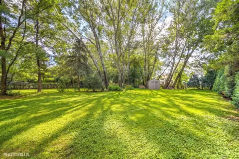 Exterior - 2895 Keystone Rd, Northbrook, IL 60062 photo 7 of 9