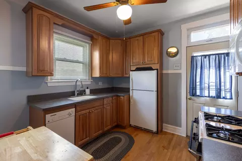 Kitchen - 4030 Vernon Ave, Brookfield, IL 60513 photo 1 of 3