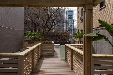 Exterior - 22 Elm St, Chicago, IL 60611 photo 4 of 4