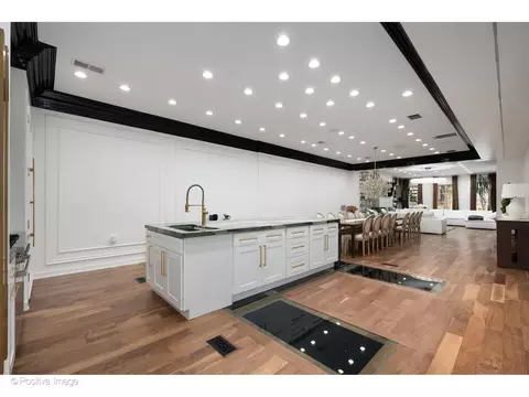 Kitchen - 22 Elm St, Chicago, IL 60611 photo 6 of 9