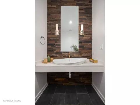 Bath - 22 Elm St, Chicago, IL 60611 photo 12 of 12