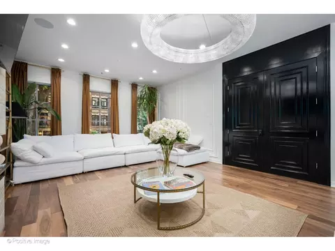 Living - 22 Elm St, Chicago, IL 60611 photo 4 of 7