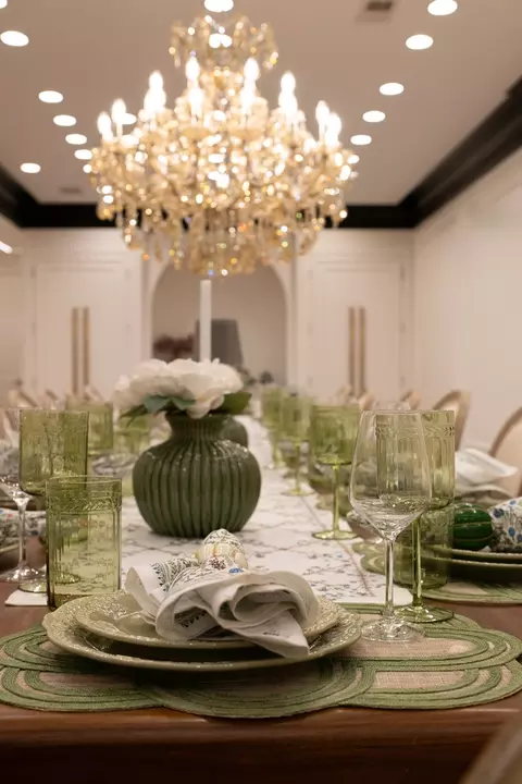 Dining - 22 Elm St, Chicago, IL 60611 photo 6 of 13