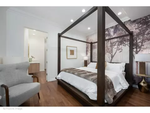 Bedroom - 22 Elm St, Chicago, IL 60611 photo 3 of 10