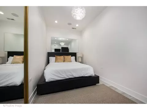 Bedroom - 22 Elm St, Chicago, IL 60611 photo 7 of 10