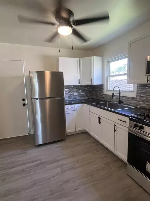 Kitchen - 2414 Crescent Dr, Hazel Crest, IL 60429 photo 5 of 5