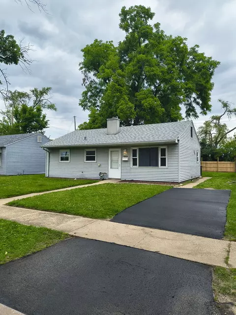 Exterior - 2414 Crescent Dr, Hazel Crest, IL 60429 photo 2 of 4