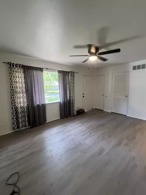 Living - 2414 Crescent Dr, Hazel Crest, IL 60429 photo 1 of 2