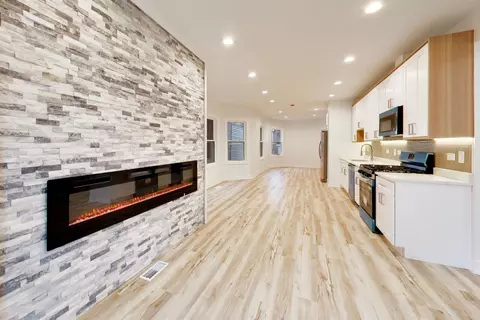 544 N Leamington Ave, Chicago, IL 60644