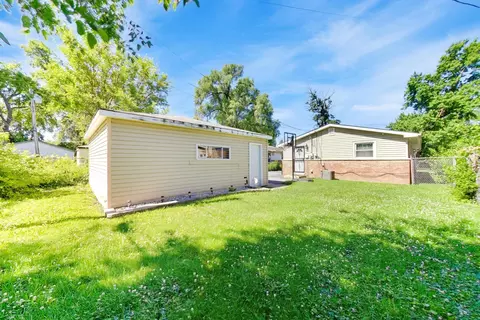 Exterior - 16641 Paulina St, Markham, IL 60428 photo 2 of 4
