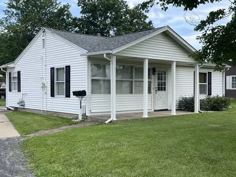 Exterior - 526 Edwards St, Kewanee, IL 61443 photo 2 of 5