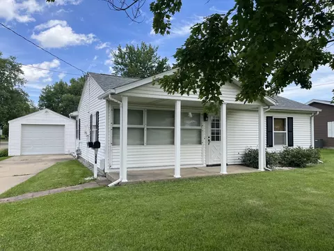 526 Edwards St, Kewanee, IL 61443