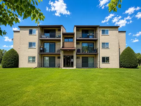 9865 Cordoba Ct #1B, Orland Park, IL 60462