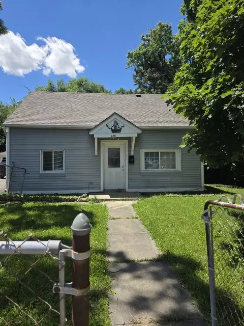 226 N Farnsworth Ave, Aurora, IL 60505