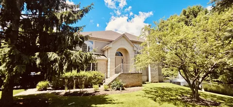 30 Beaconsfield Ct, Lincolnshire, IL 60069