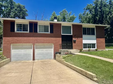 2516 Jackson Dr, Woodridge, IL 60517
