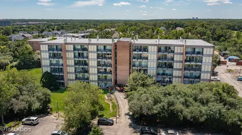 6010 Oakwood Dr #6H, Lisle, IL 60532
