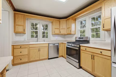 Kitchen - 2310 16th Ave, Moline, IL 61265 photo 3 of 4