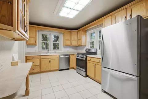 Kitchen - 2310 16th Ave, Moline, IL 61265 photo 4 of 4