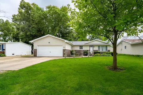 704 E North St, Pontiac, IL 61764