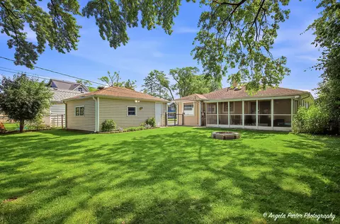 Exterior - 2409 Robin Ln, Rolling Meadows, IL 60008 photo 8 of 11