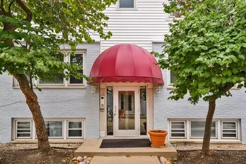 9455 Kelvin Ln #2776, Schiller Park, IL 60176