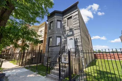 4434 W Monroe St, Chicago, IL 60624